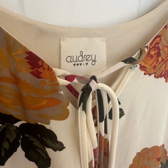 audrey Floral Mini Dress - Picture 4 of 4